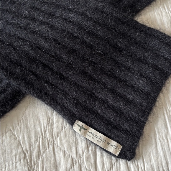 Untouched World Ribbed Scarf - Picture 4 of 8